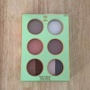 Face palette by Pixi by Petra